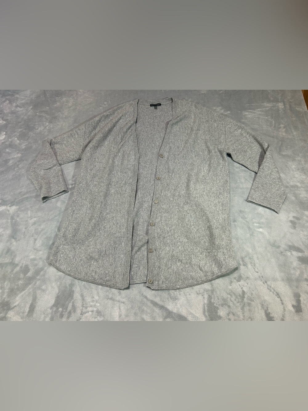 Eileen Fisher 100% Cashmere Cardigan Sweater Womens M Gray Button Front Pockets